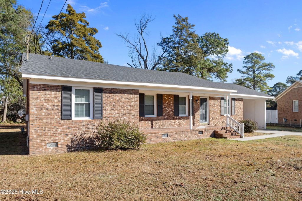 Photo of 107 Templeton Drive, Greenville, NC 27858 (MLS # 100544229)