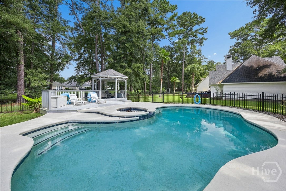 43 Heron View Court