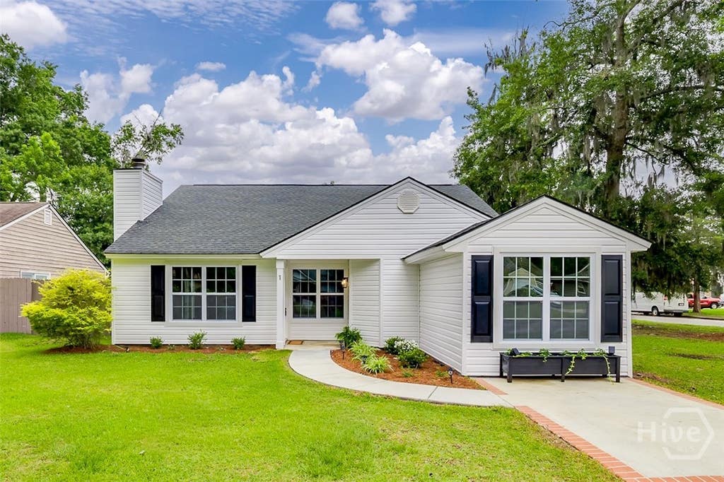 Photo of 1 E White Hawthorne Drive, Savannah, GA 31419 (MLS # SA356987)
