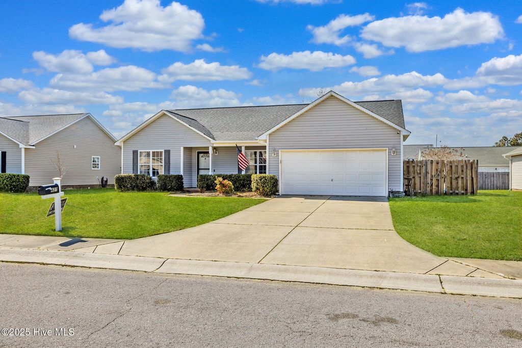 Photo of 427 Meeting Street, Beaufort, NC 28516 (MLS # 100499051)