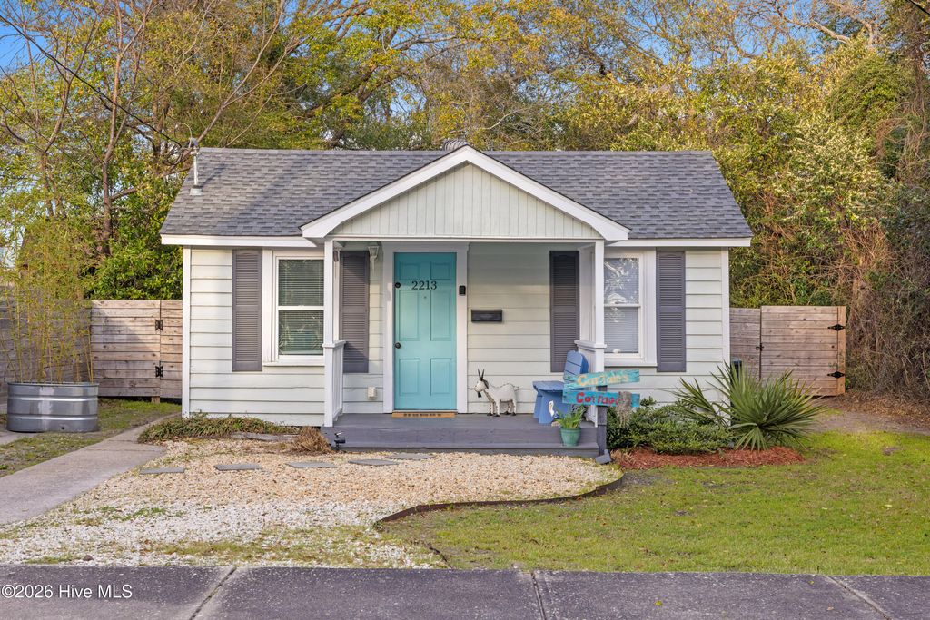 Photo of 2213 Washington Street, Wilmington, NC 28401 (MLS # 100561657)