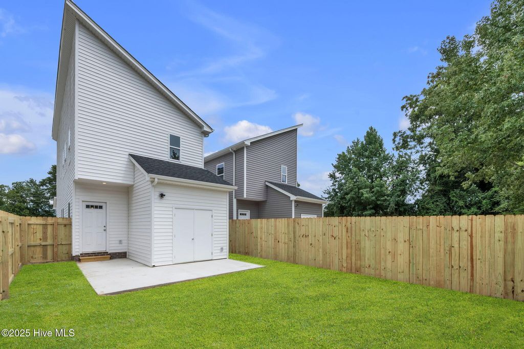 Photo of 423 Elcinoca Drive, Elizabeth City, NC 27909 (MLS # 100545878)