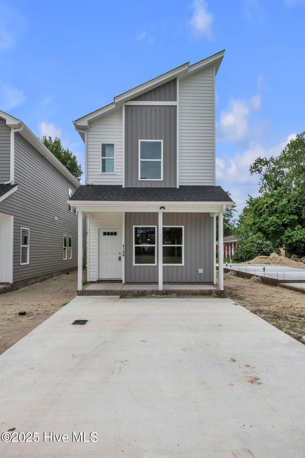 Photo of 423 Elcinoca Drive, Elizabeth City, NC 27909 (MLS # 100545878)