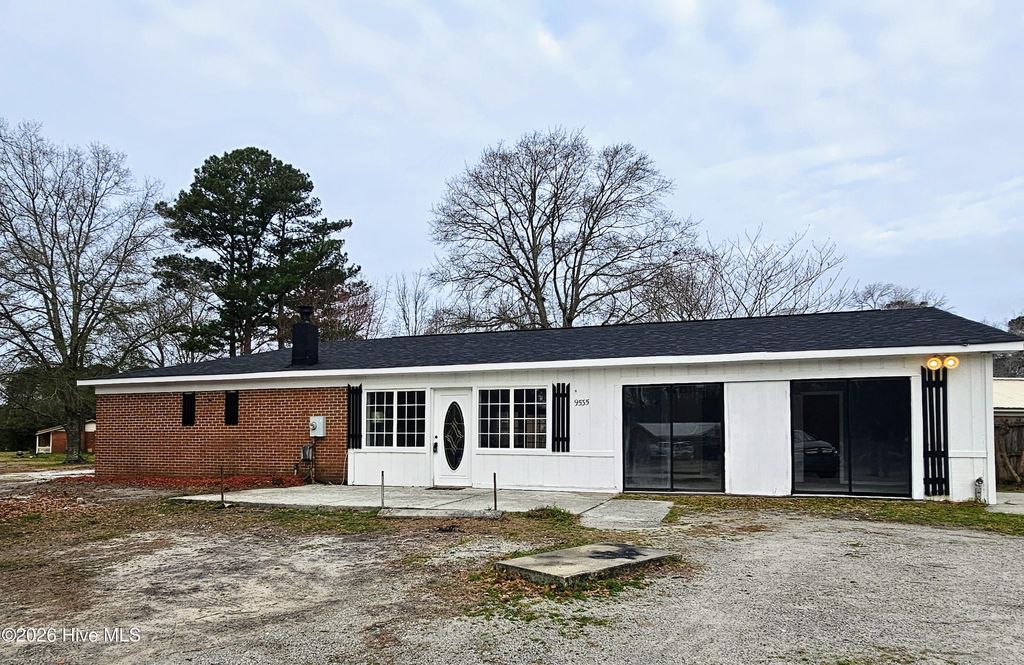 Photo of 9535 Blake Circle NE, Leland, NC 28451 (MLS # 100555957)