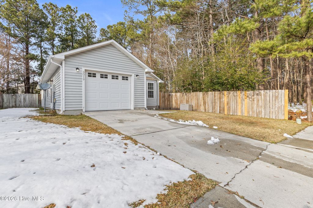 Photo of 3019 Derby Run Road, Jacksonville, NC 28546 (MLS # 100553126)