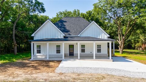 Homes For Sale - 540 Sunset Avenue<br/> Comer, GA 30629