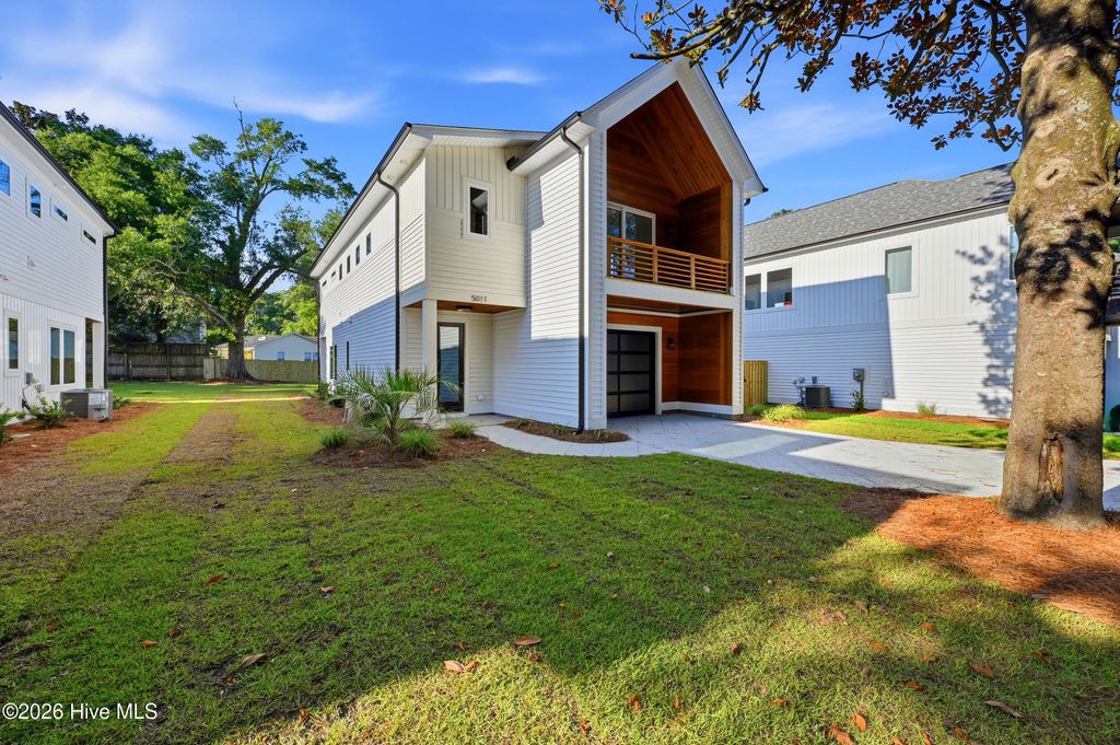 Photo of 5011 Peachtree Avenue, Wilmington, NC 28403 (MLS # 100586077)