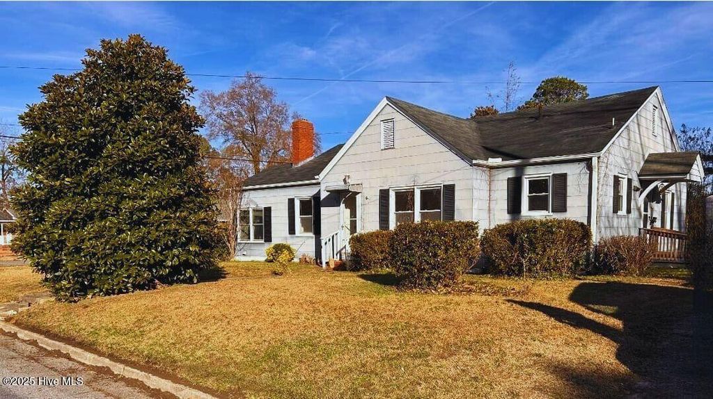 Photo of 4187 SE College Street, Ayden, NC 28513 (MLS # 100546821)