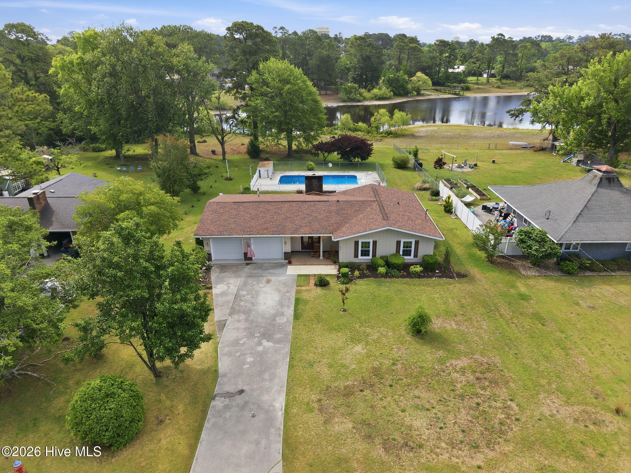 2342 N Lakeview Drive