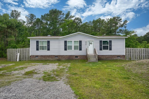 Mobile Home For Sale - 122 Piney Creek Drive<br/> Onslow County, Holly Ridge, NC 28445