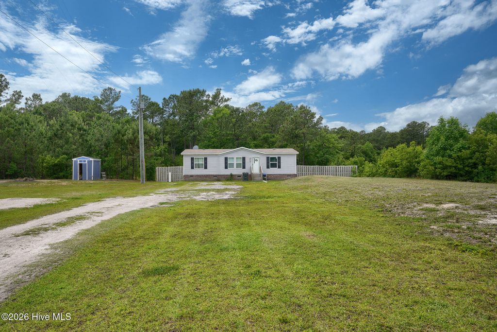 Photo of 122 Piney Creek Drive, Holly Ridge, NC 28445 (MLS # 100574422)