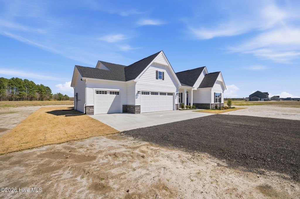 Photo of 109 Backwoods Lane, Moyock, NC 27958 (MLS # 100561819)