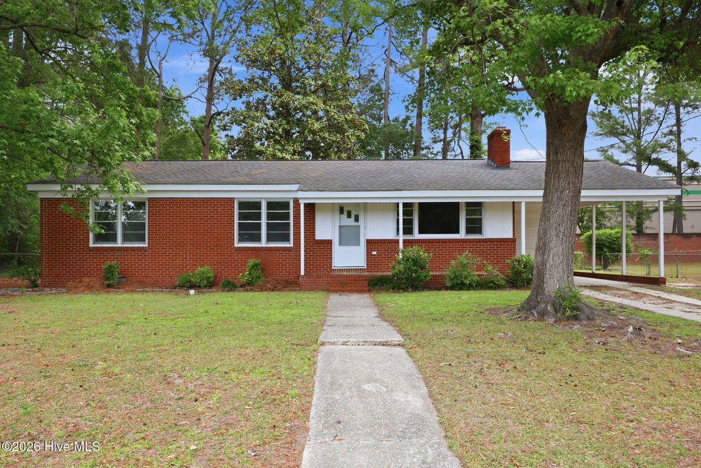 Photo of 111 Alexander Circle, Greenville, NC 27858 (MLS # 100572508)