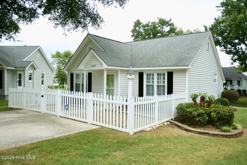 Photo of 2513 Springlake Place N, Wilson, NC 27896 (MLS # 100594416)