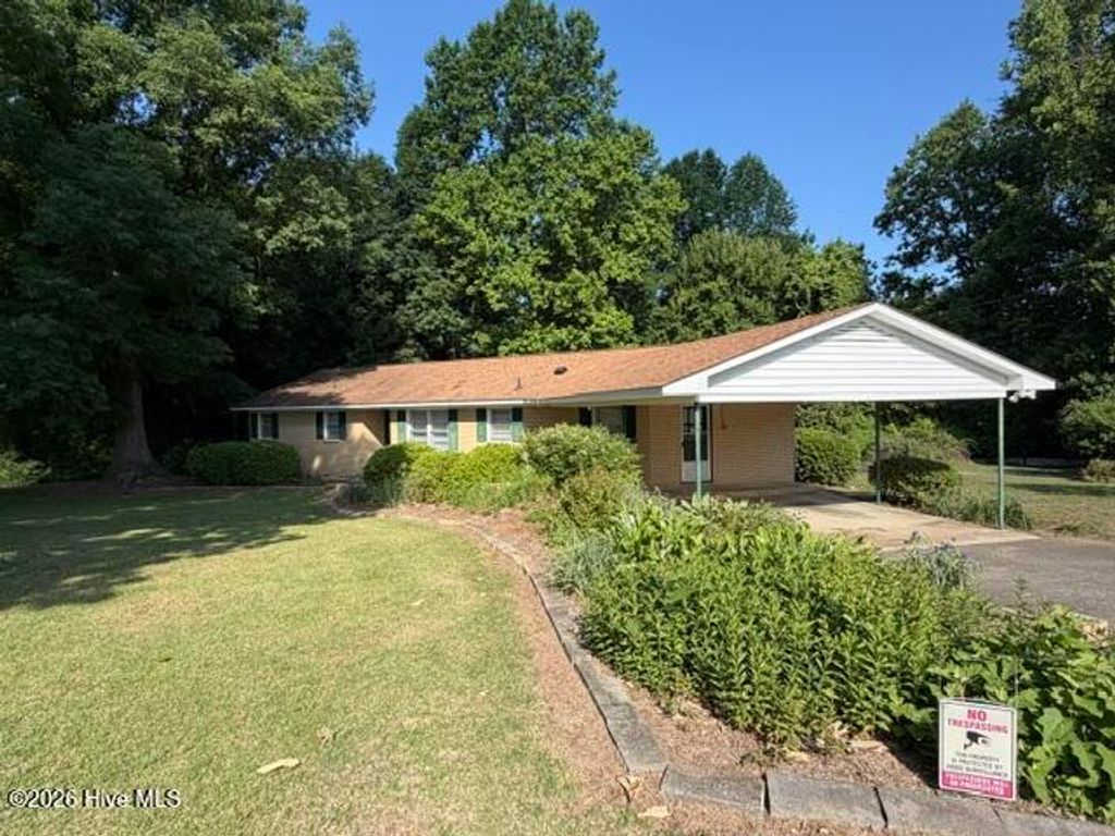 Photo of 1674 W Nc 403 Highway, Faison, NC 28341 (MLS # 100575027)