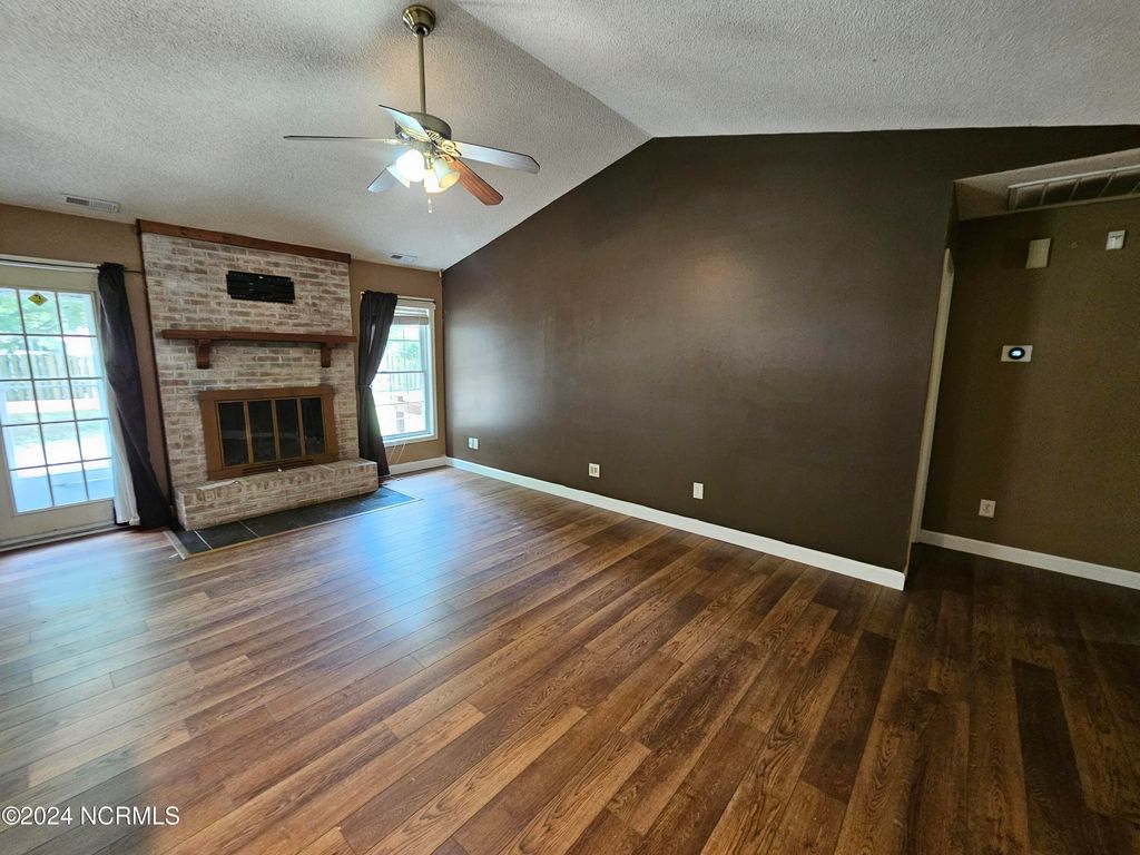 Photo of 218 Foxwood Court, Jacksonville, NC 28540 (MLS # 100571462)