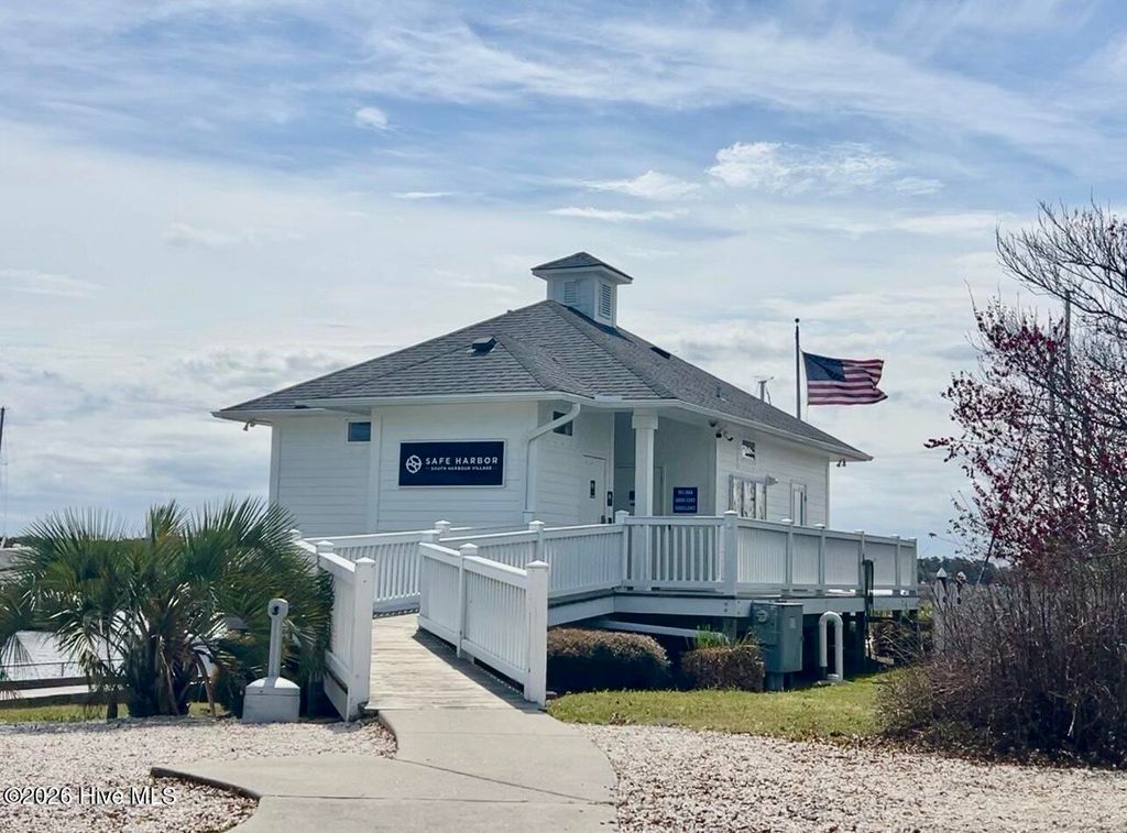 Photo of 4909 Fish Factory Road SE #B-8, Southport, NC 28461 (MLS # 100562425)