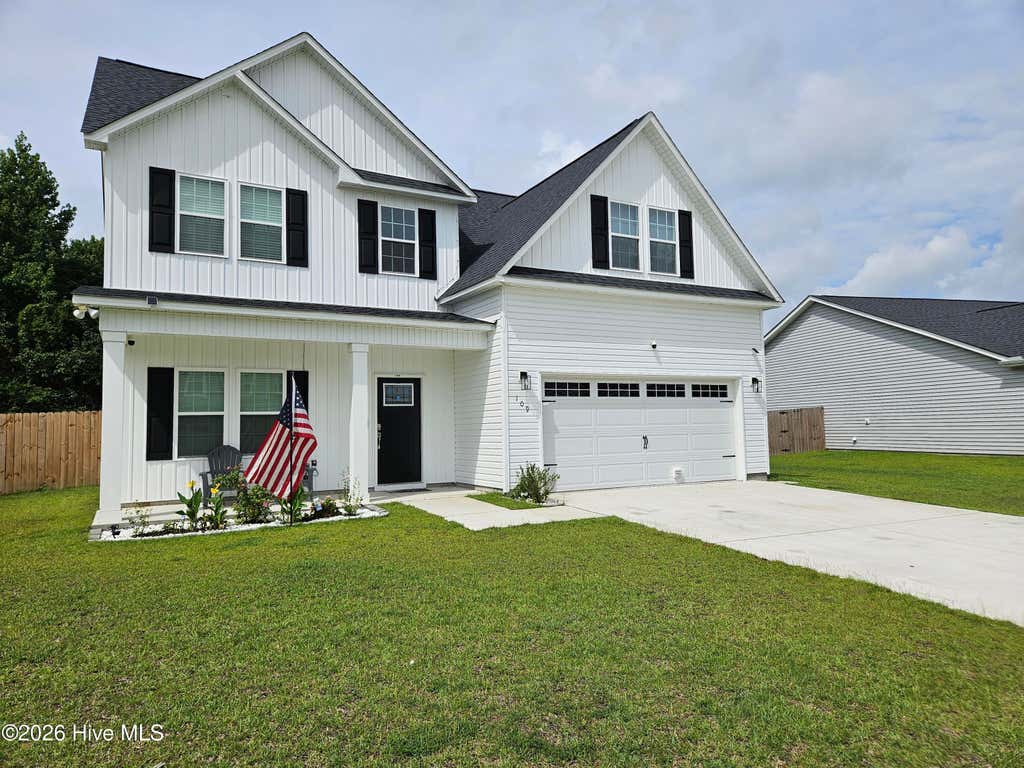 Photo of 109 Fox Cove Crossing, Jacksonville, NC 28546 (MLS # 100595765)