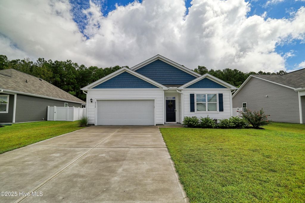 Photo of 2112 Bella Point Drive SE, Bolivia, NC 28422 (MLS # 100523851)