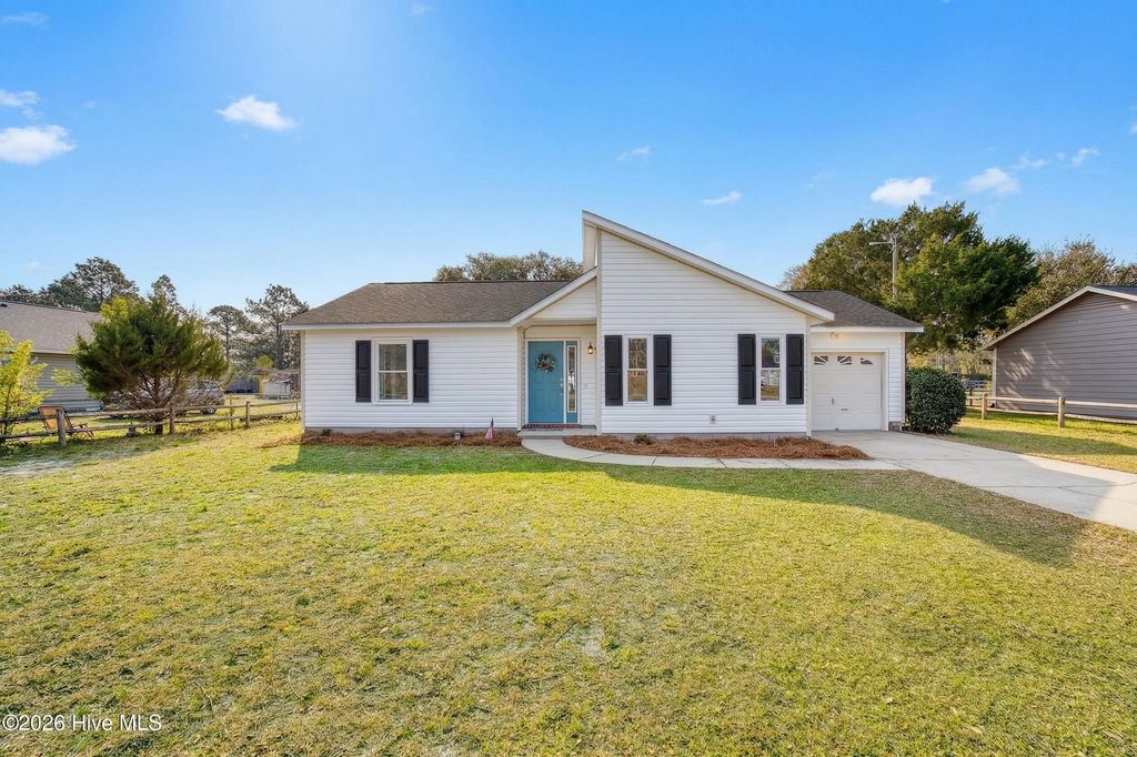 Photo of 214 W Volant Street, Hubert, NC 28539 (MLS # 100561952)