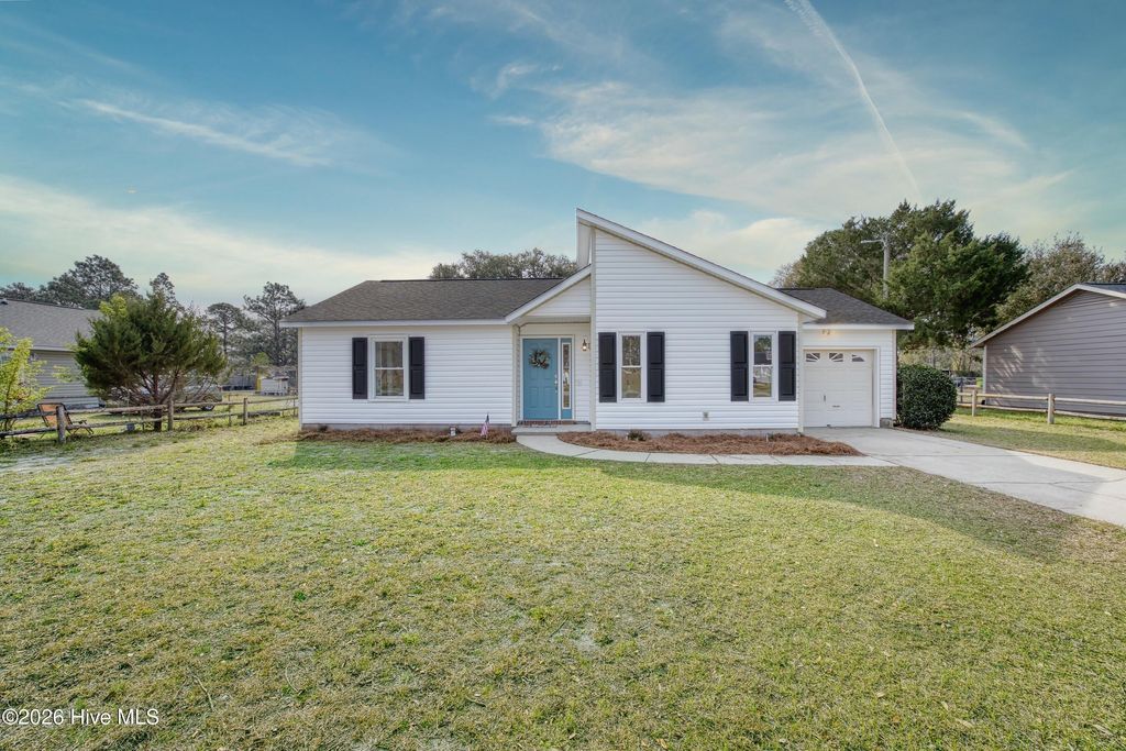 Photo of 214 W Volant Street, Hubert, NC 28539 (MLS # 100561952)