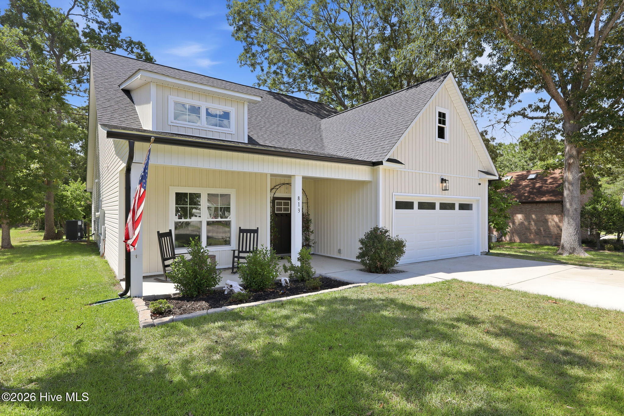 813 Bluebird Drive