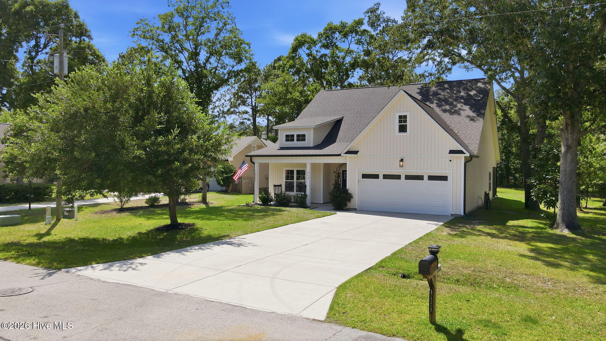 813 Bluebird Drive