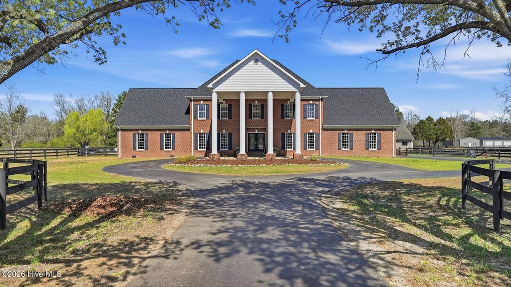 Photo of 860 Lakebay Road, Vass, NC 28394 (MLS # 100563327)