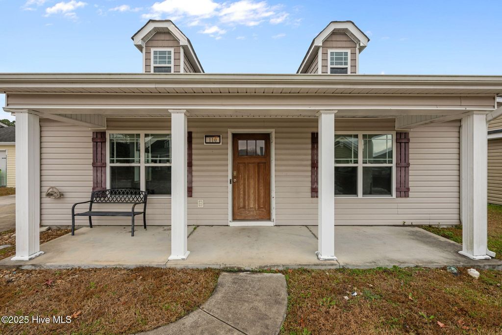 Photo of 110 Westwood Court, New Bern, NC 28562 (MLS # 100545364)