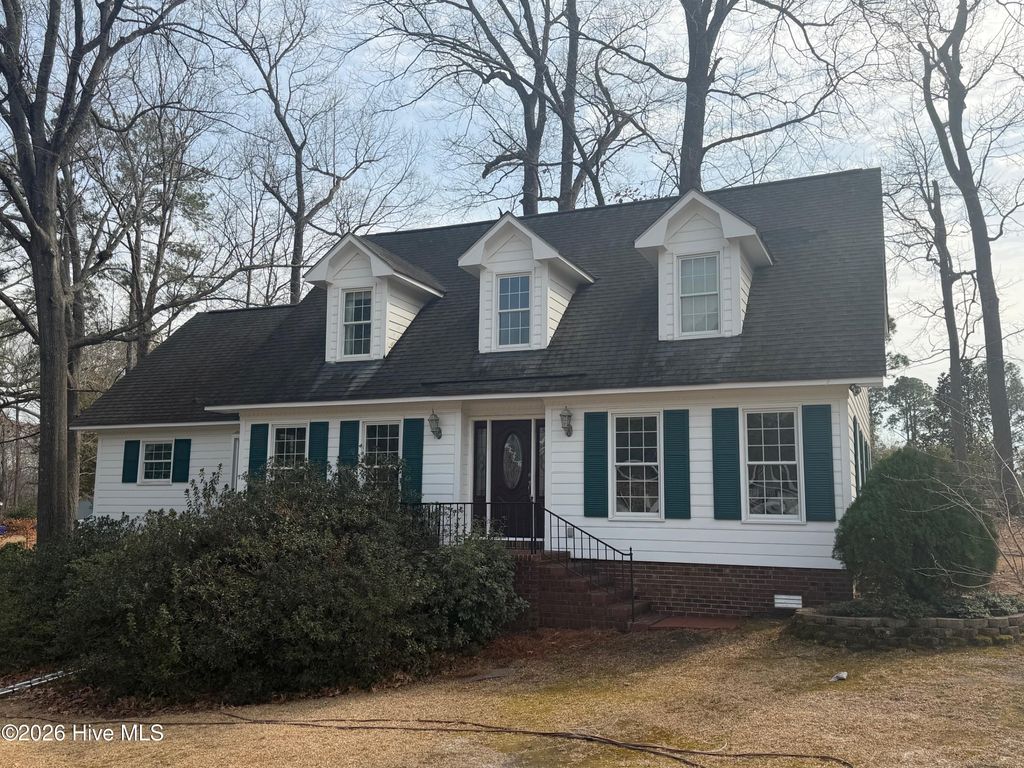 Photo of 304 Glasgow Lane, Greenville, NC 27858 (MLS # 100556915)