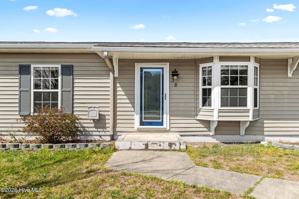 Photo of 38 Riegel Drive, Hubert, NC 28539 (MLS # 100564622)