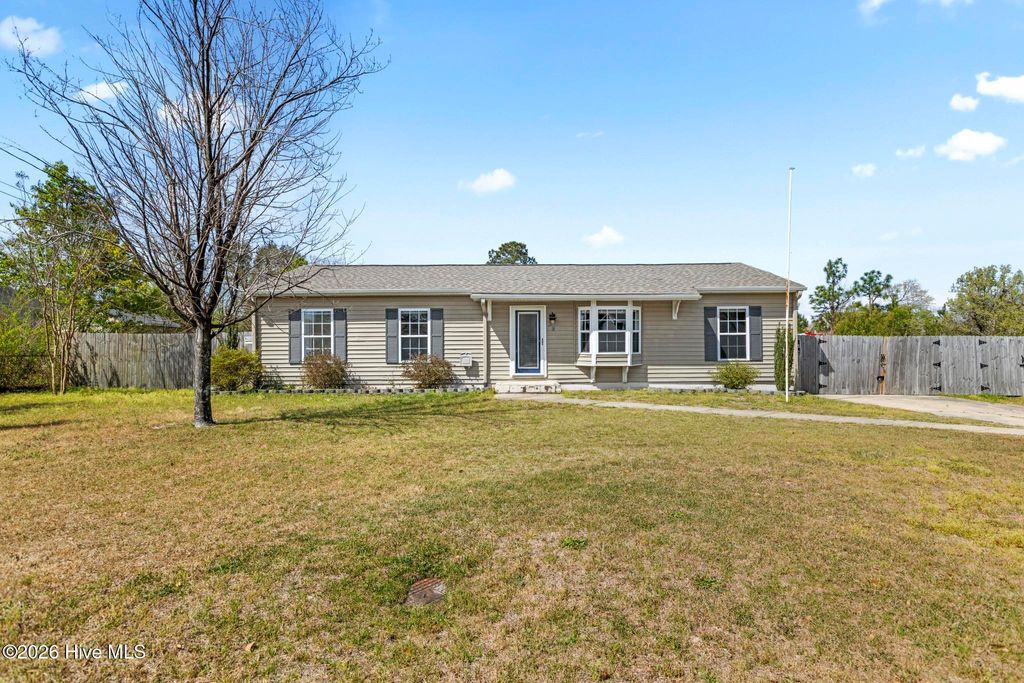 Photo of 38 Riegel Drive, Hubert, NC 28539 (MLS # 100564622)