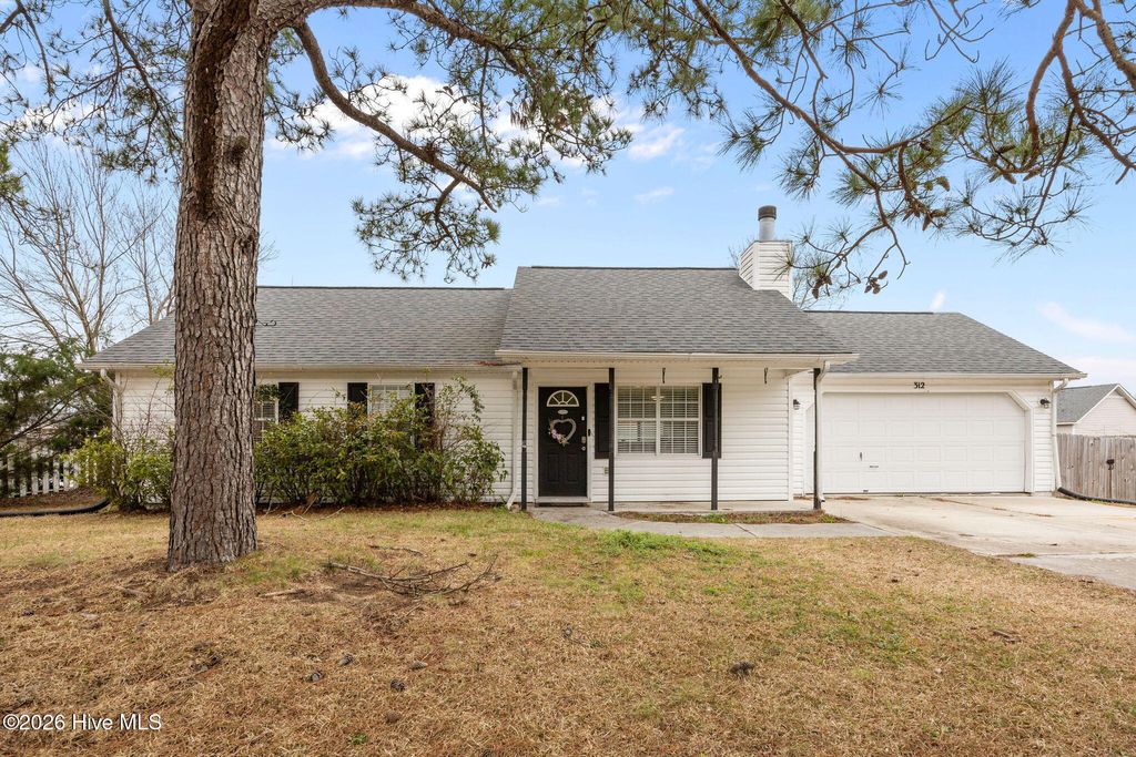 Photo of 312 Josie Court, Hubert, NC 28539 (MLS # 100573890)