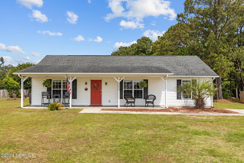 Photo of 177 Avis Drive, Newport, NC 28570 (MLS # 100587868)