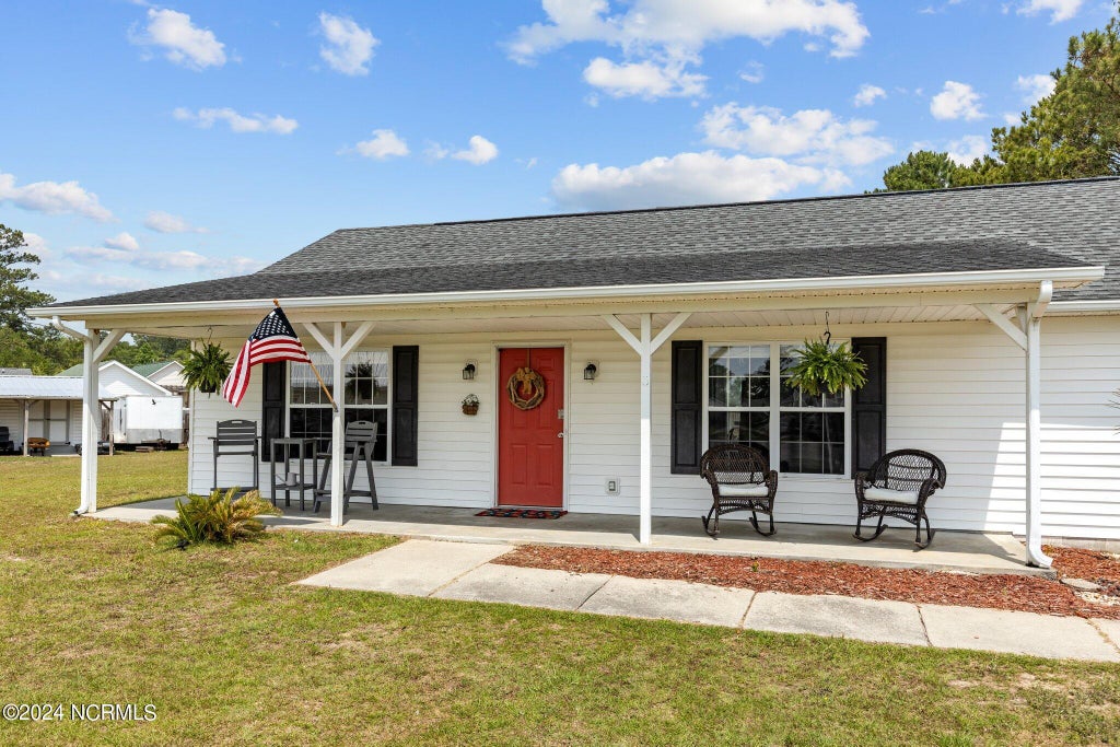 Photo of 177 Avis Drive, Newport, NC 28570 (MLS # 100587868)