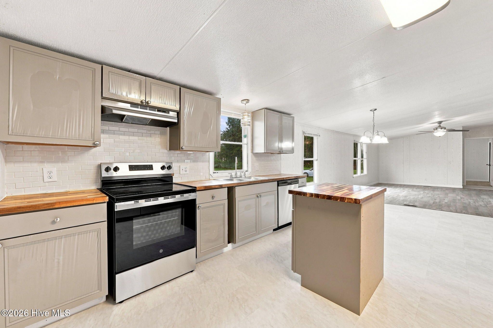 141 Woodview Lane
