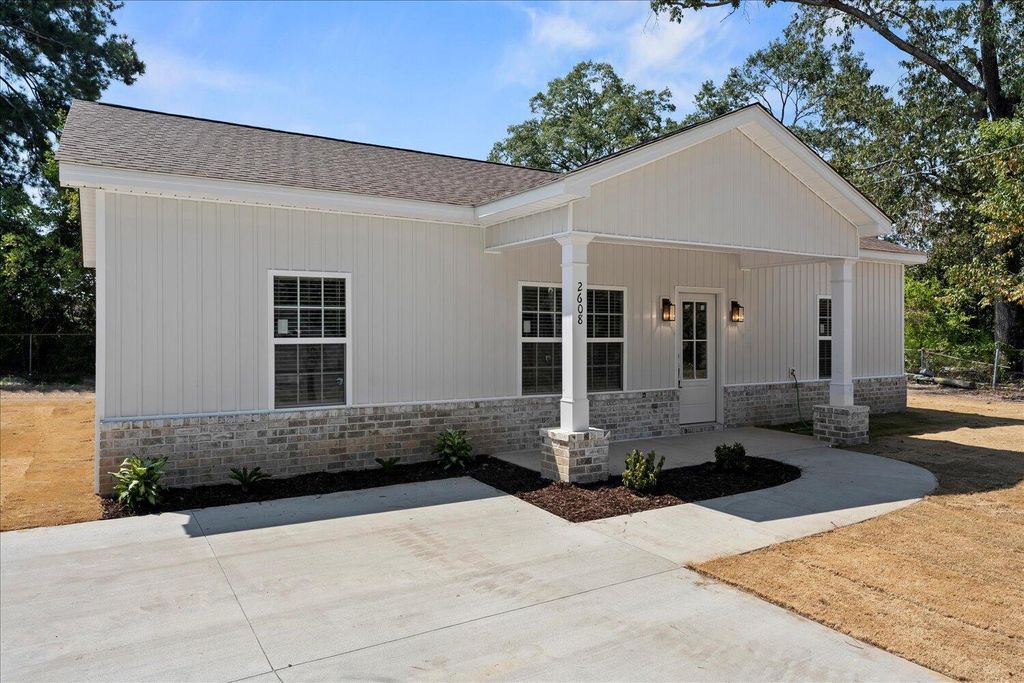 Photo of 1765 Wycliffe Street, Augusta, GA 30904 (MLS # 553946)
