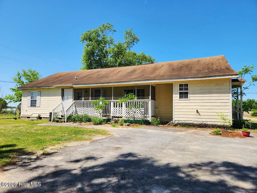 Photo of 3941 Burnette Farm Road, Tarboro, NC 27886 (MLS # 100571236)