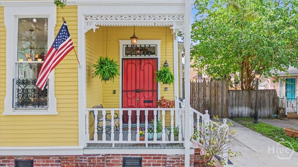 Photo of 1007 Lincoln Street, Savannah, GA 31401 (MLS # SA352614)