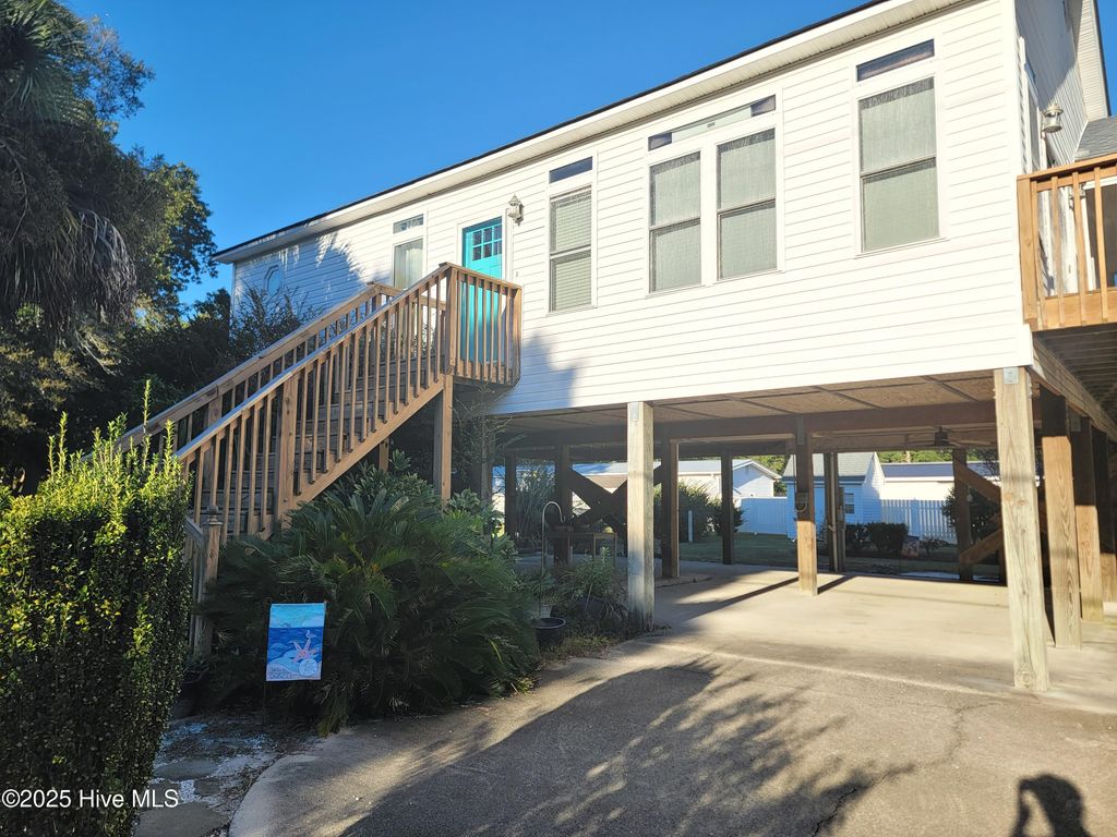 Photo of 1871 Ocean View Drive SW, Ocean Isle Beach, NC 28469 (MLS # 100538201)