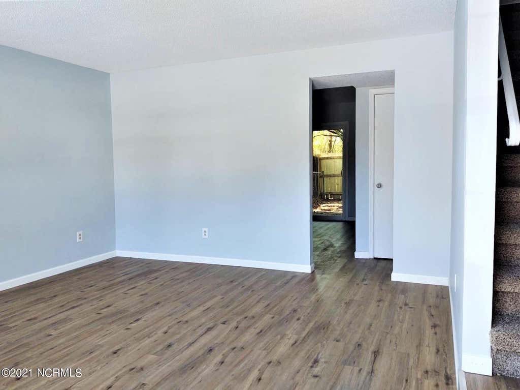 Photo of 510 Myrtlewood Circle, Jacksonville, NC 28546 (MLS # 100590408)