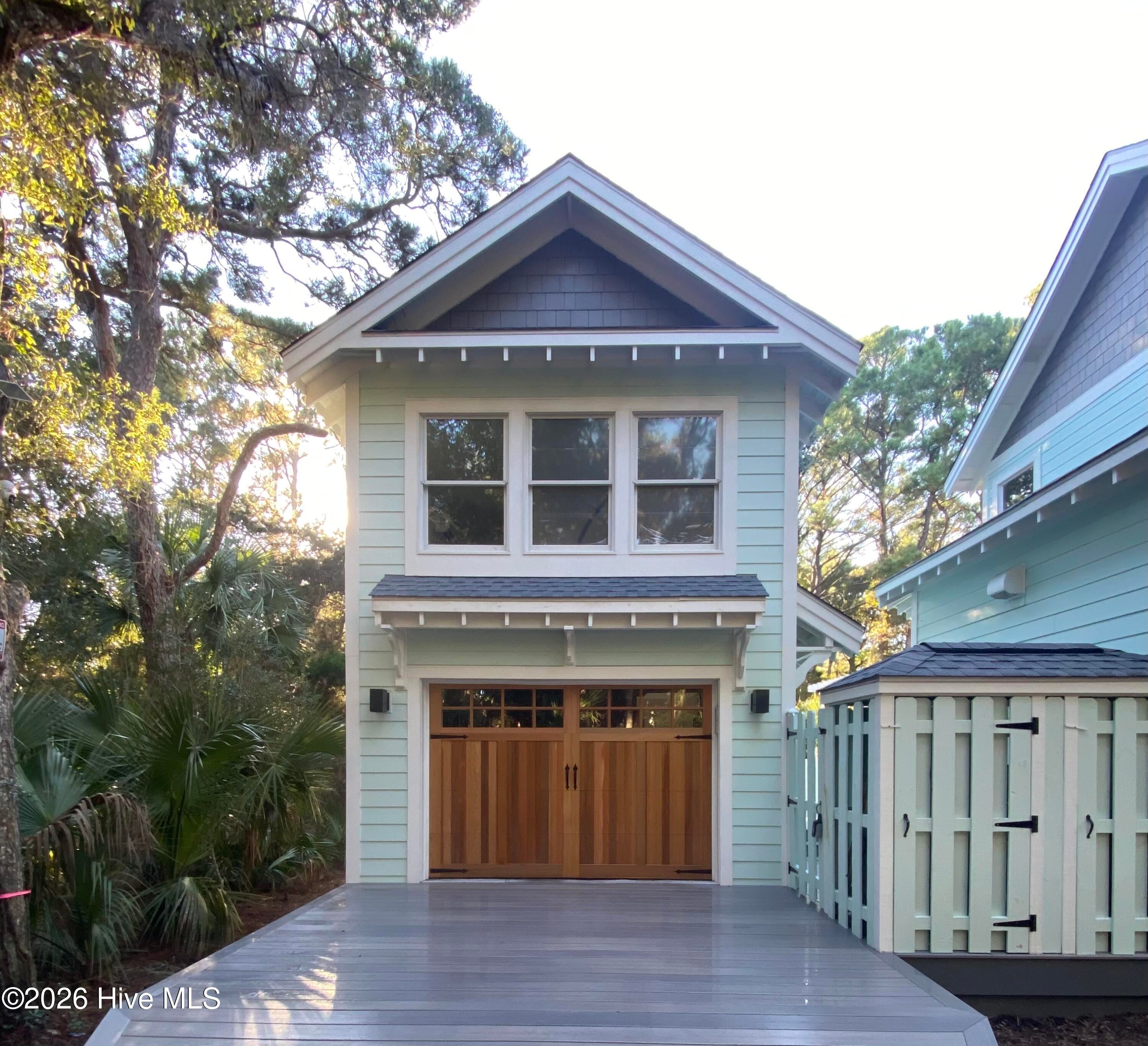 1 Red Bay Court