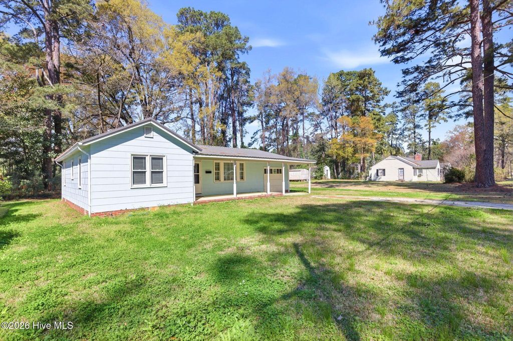 Photo of 221 N Thompson Street, Whiteville, NC 28472 (MLS # 100562415)