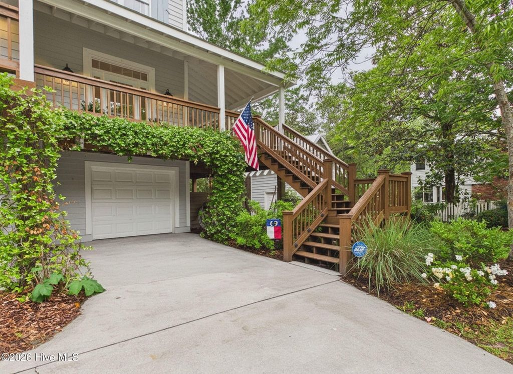Photo of 414 W Blackbeard Road W, Wilmington, NC 28409 (MLS # 100572584)
