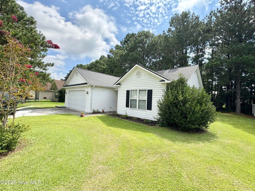 Photo of 110 Sycamore Drive, Jacksonville, NC 28546 (MLS # 100563747)
