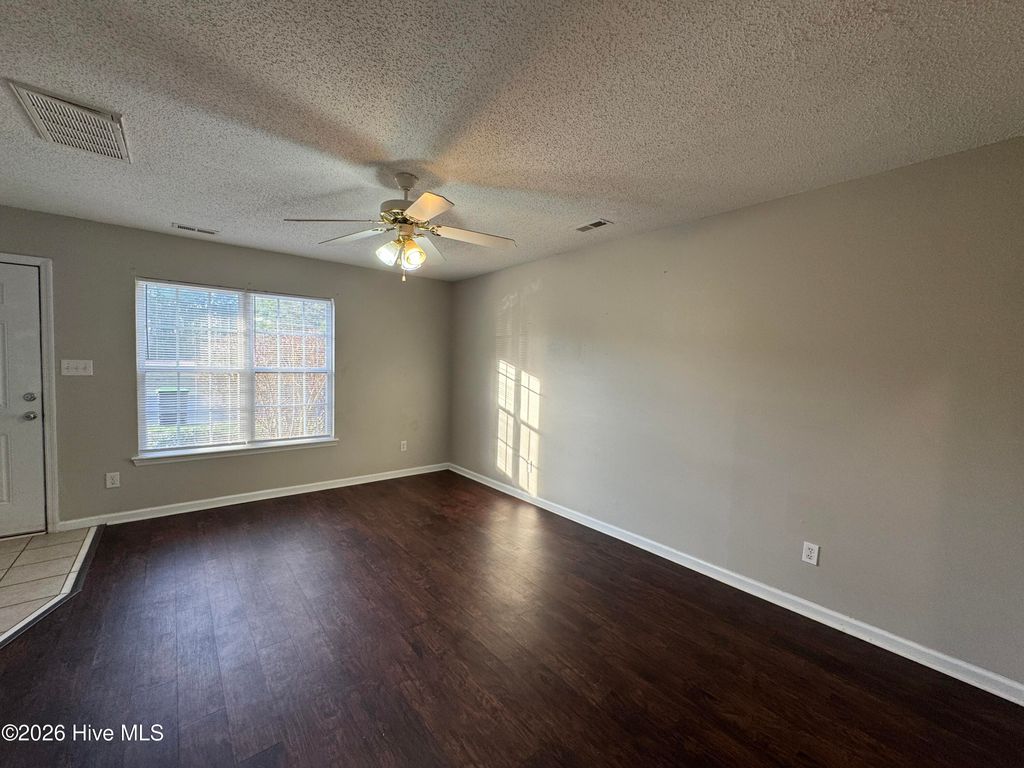 Photo of 364 Hunting Green Drive, Jacksonville, NC 28546 (MLS # 100577480)