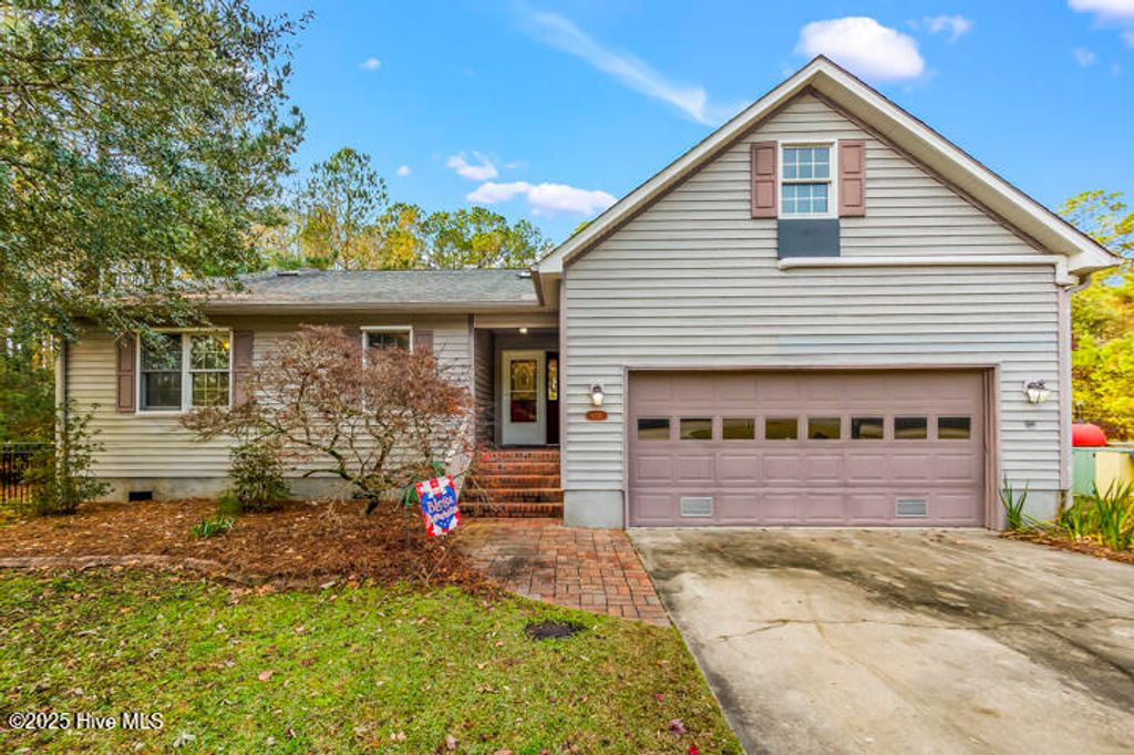 Photo of 9314 Doris Drive, Oriental, NC 28571 (MLS # 100543325)