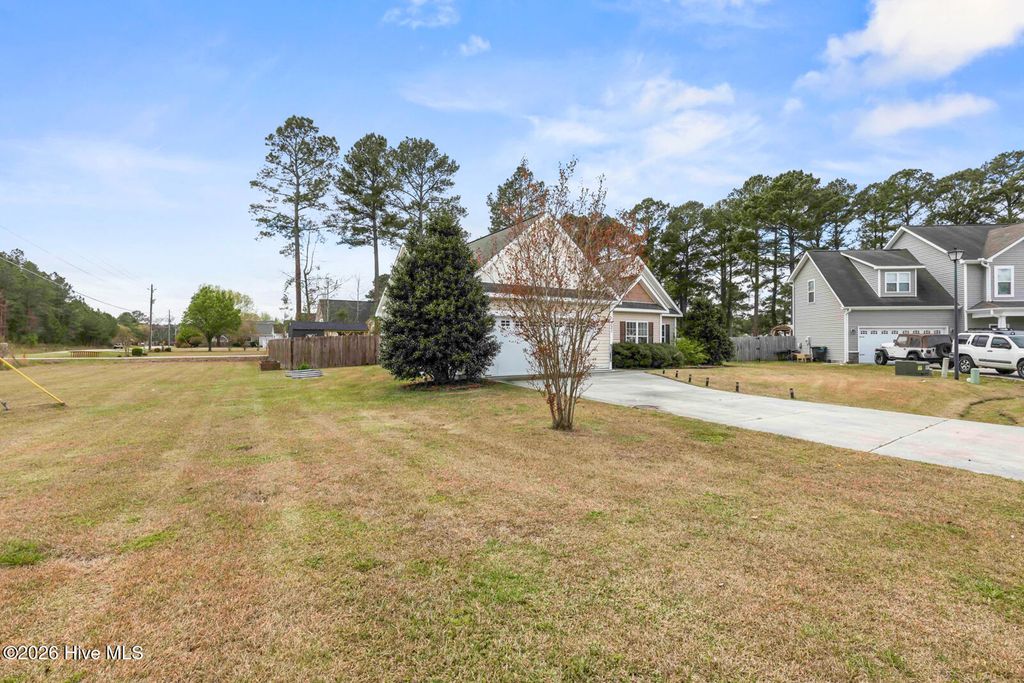 Photo of 321 Holly Grove Court W, Jacksonville, NC 28540 (MLS # 100564555)