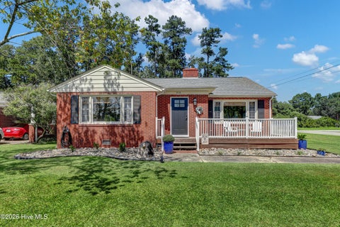 Photo of 510 E Fremont Street, Burgaw, NC 28425 (MLS # 100602950)