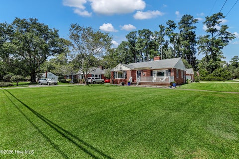Tiny photo for 510 E Fremont Street, Burgaw, NC 28425 (MLS # 100602950)